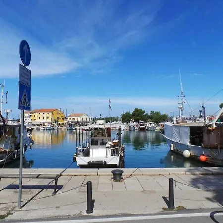 Daire Pakostane/biograd Riviera 8057