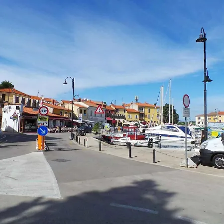 Pakostane/biograd Riviera 8057