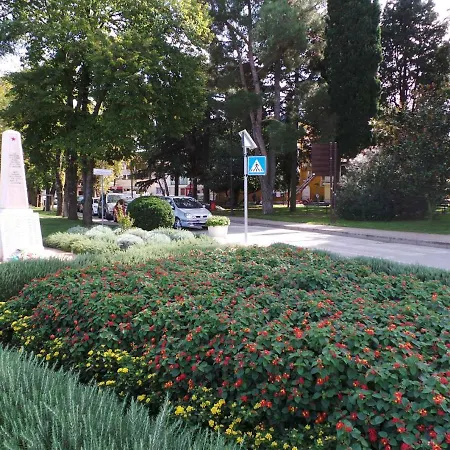 Pakostane/biograd Riviera 8057